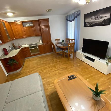 Shadi Apartment Koper Eksteriør billede