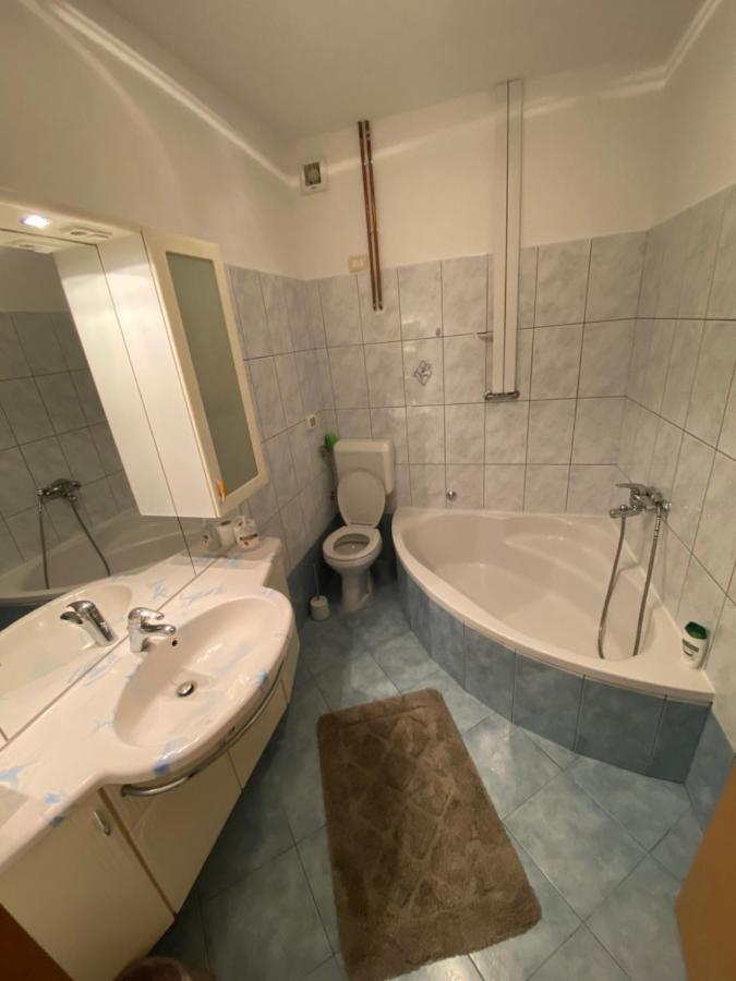 Shadi Apartment Koper Eksteriør billede